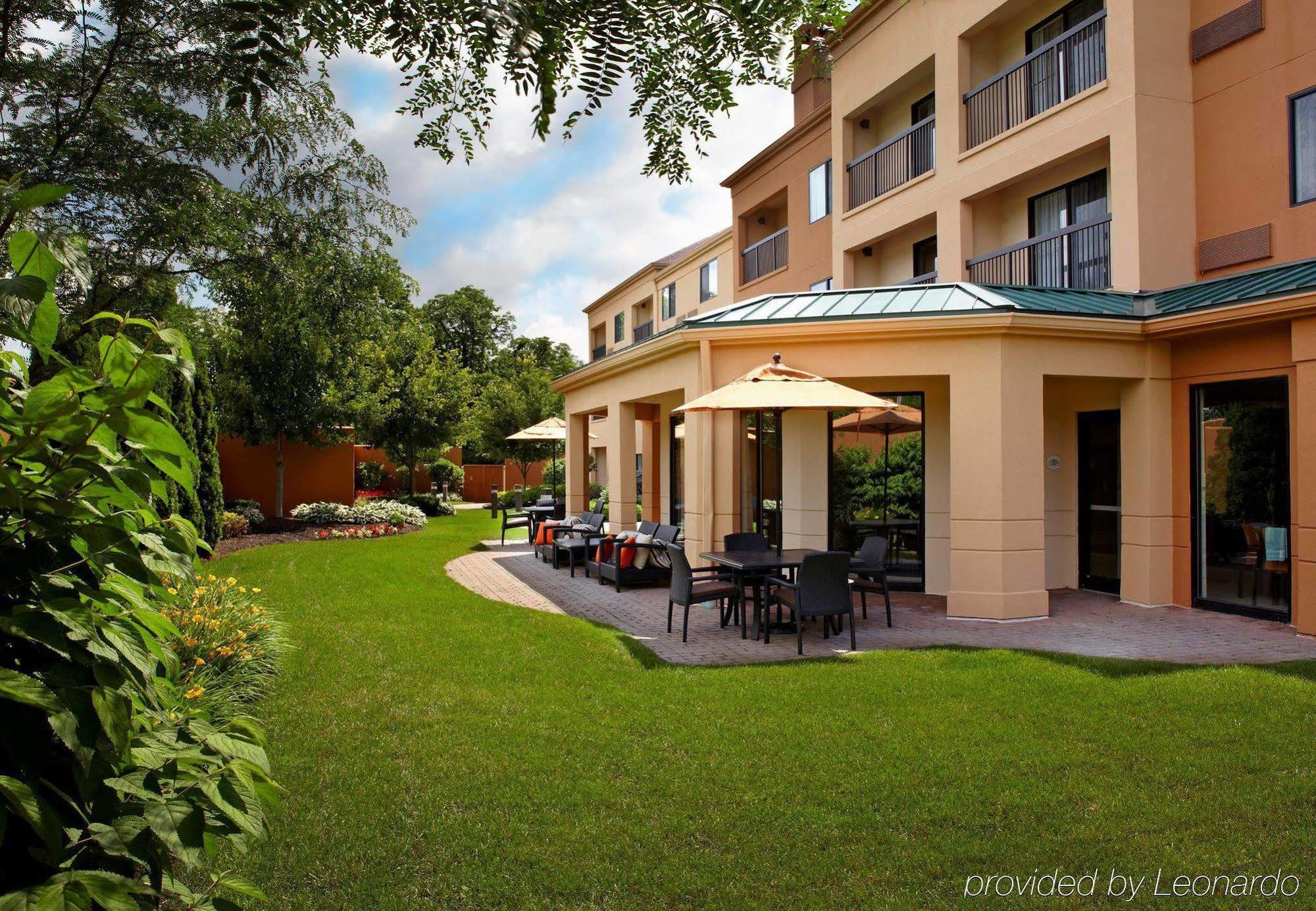 Courtyard Granville Newark